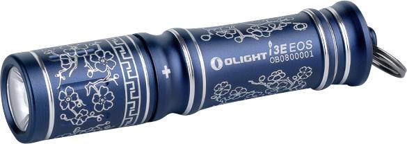 Eine blaue Taschenlampe mit Blumenmustern und dem Text „OLIGHT i3E EOS B0860001