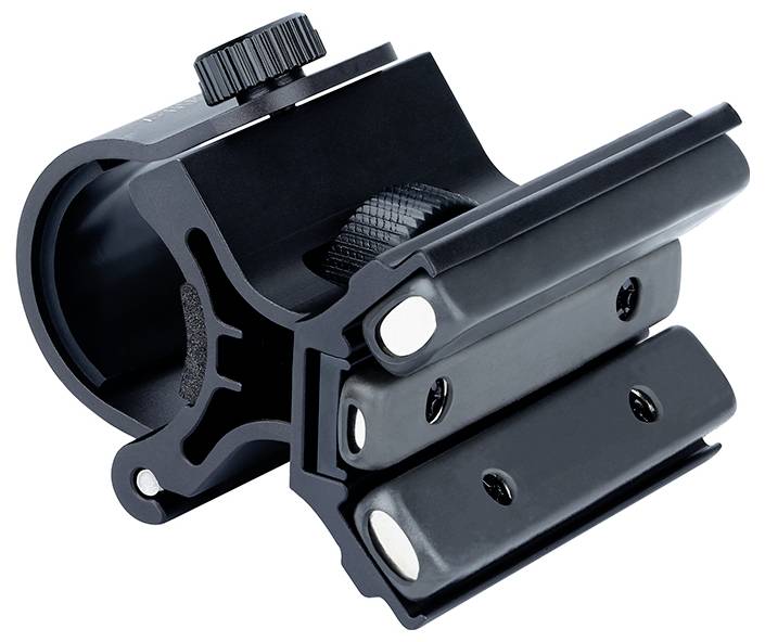 Ein schwarzer taktischer Taschenlampenhalter mit verstellbarem Montagemechanismus und Schraube zur Befestigung an einem Schienensystem, entworfen für Gewehre.