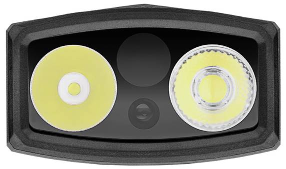 Ein rechteckiger Taschenlamenkopf mit zwei Hauptlichtemitter-Linsen, eine glatte und eine mit strukturiertem Reflektor, beide beleuchtet und Licht ausstrahlend.