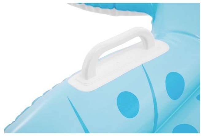 Eine Nahaufnahme eines blauen aufblasbaren Poolflotters mit weißem Griff, verziert mit runden blauen Punkten.