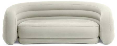 Aufblasbarer Schwimmring in der Form einer Cartoon-Avocado mit einem niedlichen Gesicht und einem rosa Herzen auf dem Bauch.