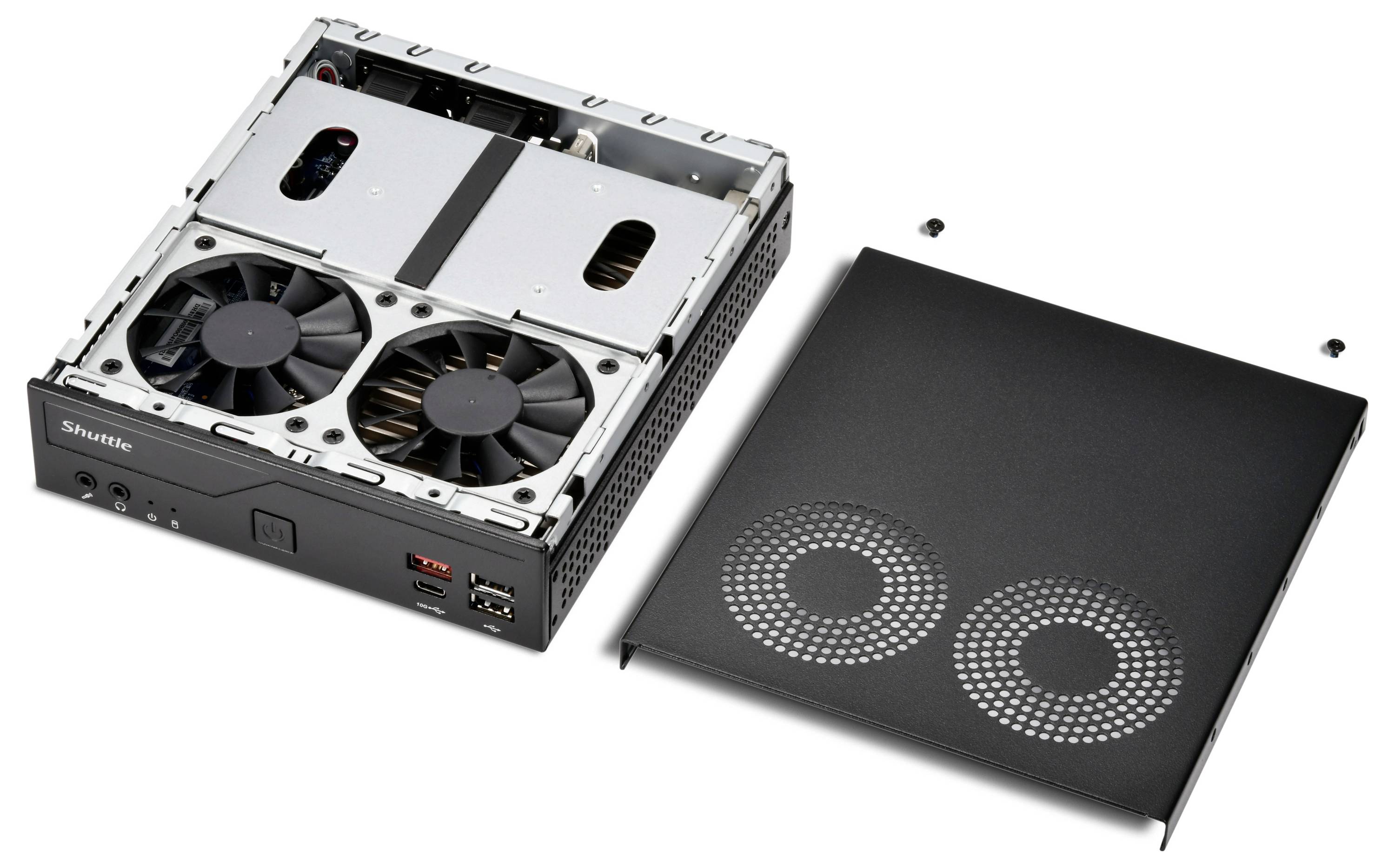 Ein kompaktes Computergehäuse mit entferntem Deckel, das zwei Kühlventilatoren im Inneren zeigt. Der Deckel ist neben dem Gehäuse platziert.