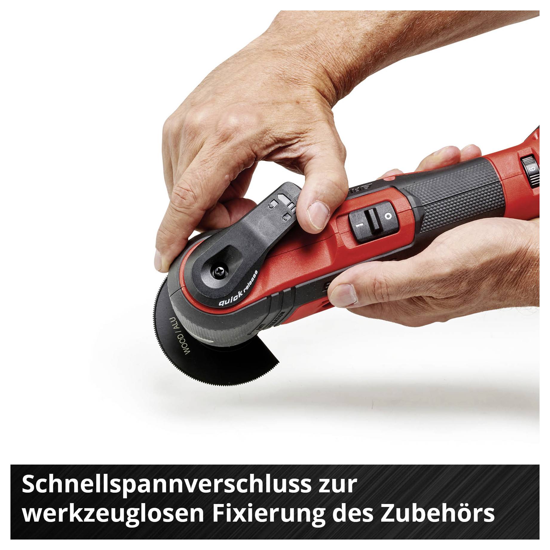 Rote Elektrowerkzeugmaschine mit Schnellspannverschluss, gehalten von einer Hand. Text auf dem Bild: 'Schnellspannverschluss zur werkzeuglosen Fixierung des Zubehörs'.