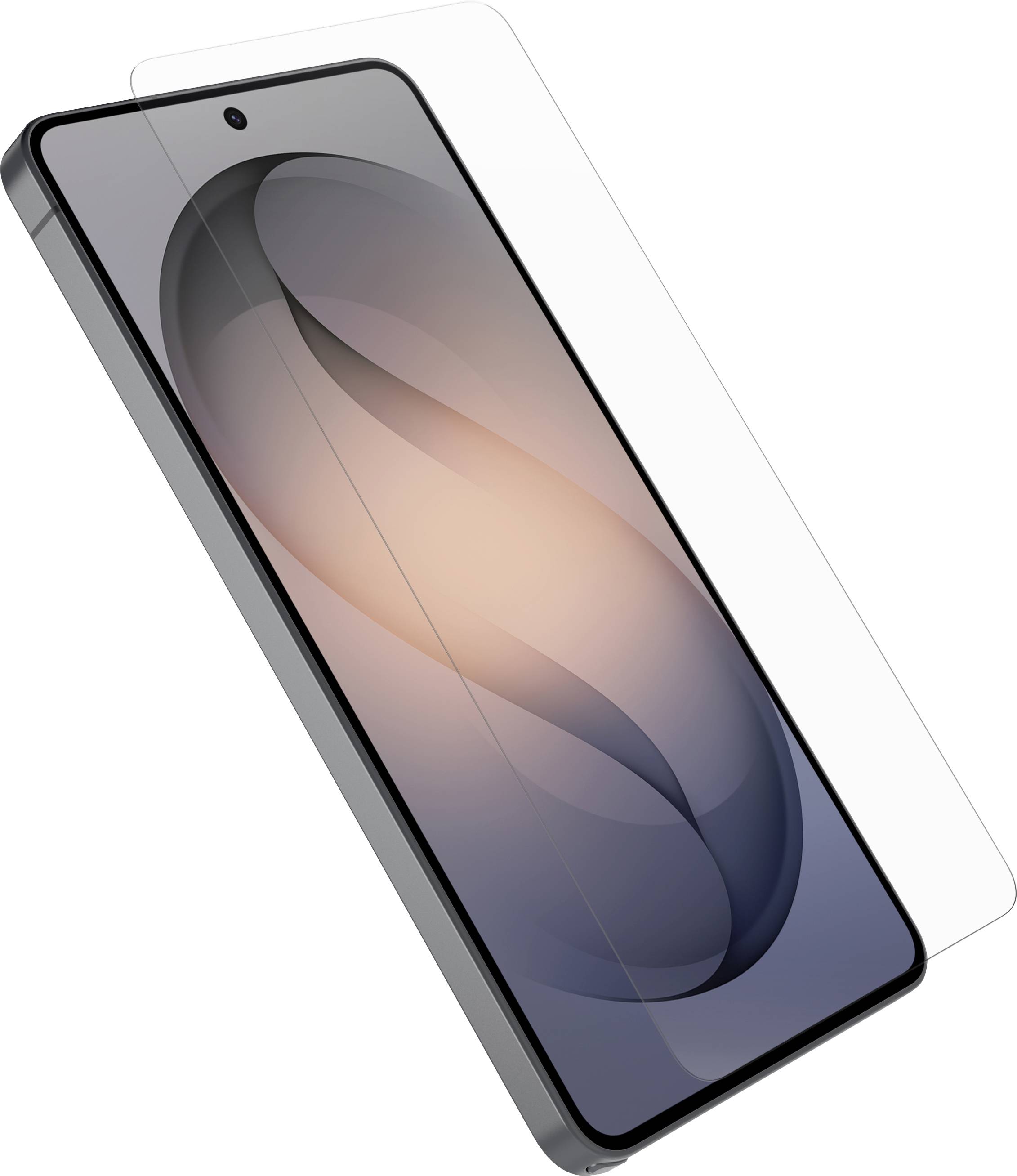 Ein Smartphone, das in einem Winkel gezeigt wird, mit einer transparenten Displayschutzfolie, die darüber ausgerichtet ist, auf weißem Hintergrund.