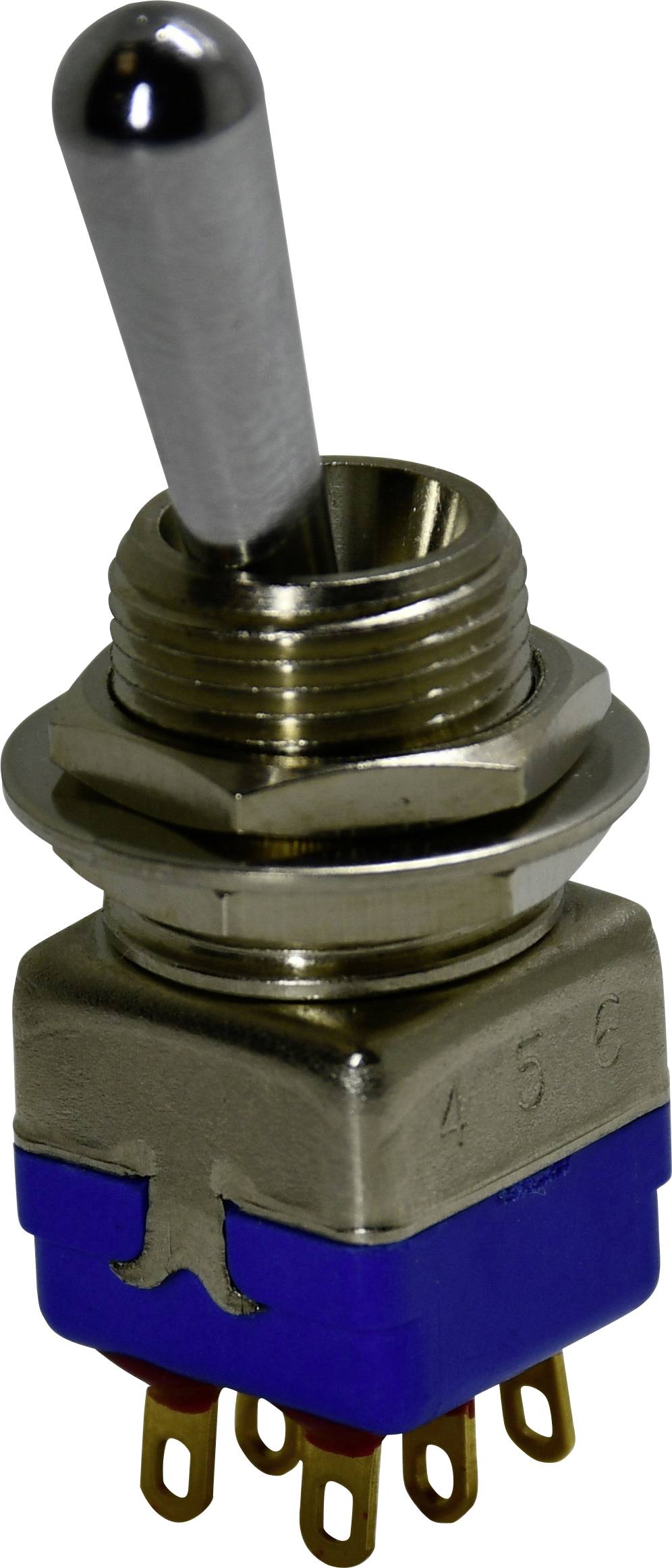 Ein Metall-Kippschalter mit blauem Sockel, sechs goldenen Anschlüssen und einem metallischen Hebel, häufig in der Elektronik für Kontrollfunktionen verwendet.