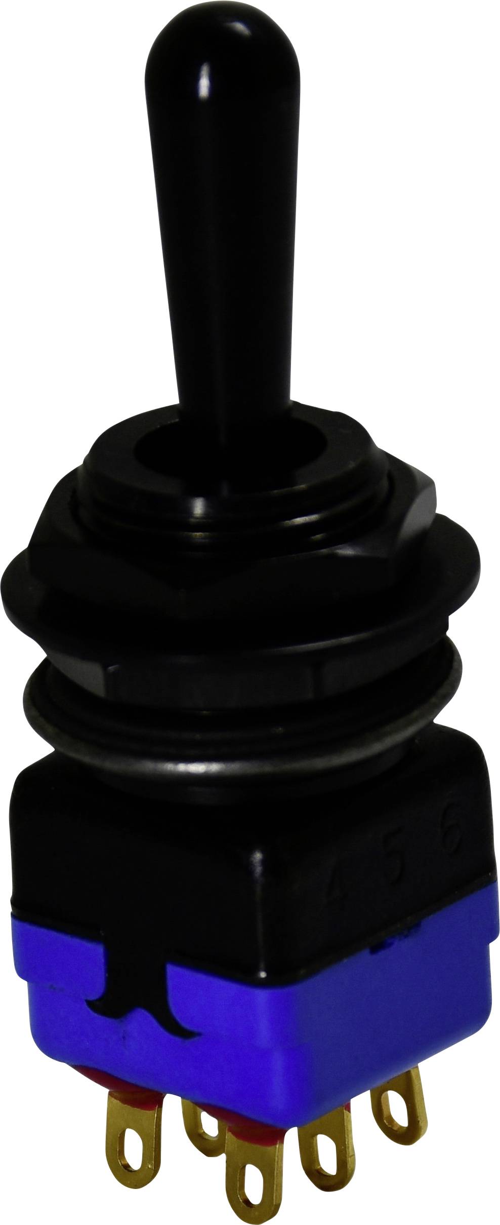 Schwarzer Kippschalter mit blauem und schwarzem Gehäuse und sechs goldenen Stiften, aus einem Winkel gegen einen einfachen Hintergrund fotografiert.