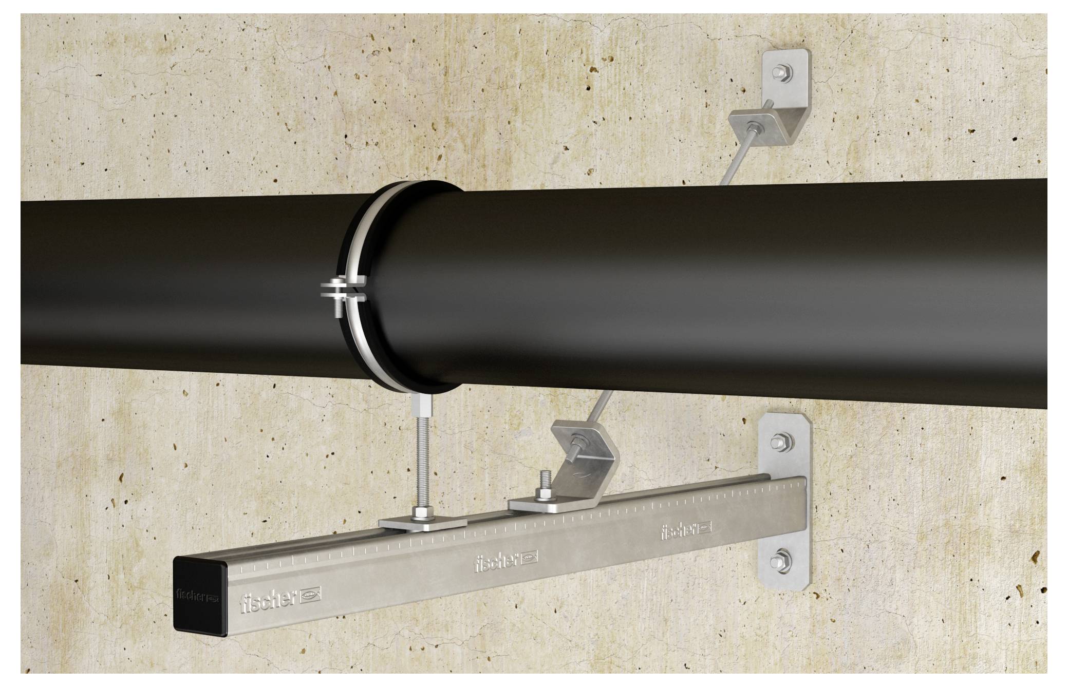 Ein schwarzes Rohr ist horizontal an einer Wand mit Metallklammern und einem Tragebalken mit der Bezeichnung „45 kg