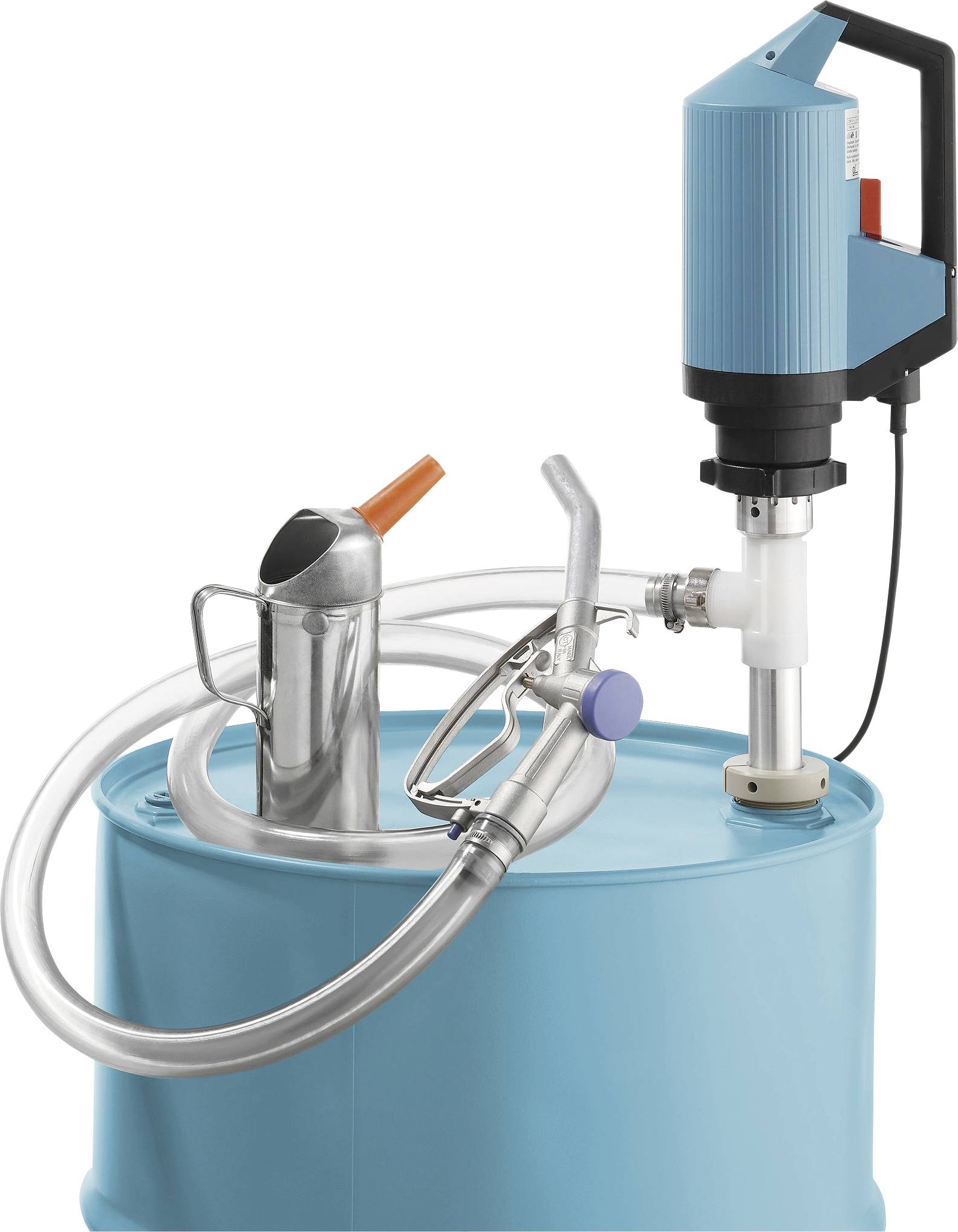 Eine blaue elektrische Fasshahn mit Griff und Düse ist an einem blauen Fass befestigt. Das Stromkabel der Pumpe ist sichtbar.