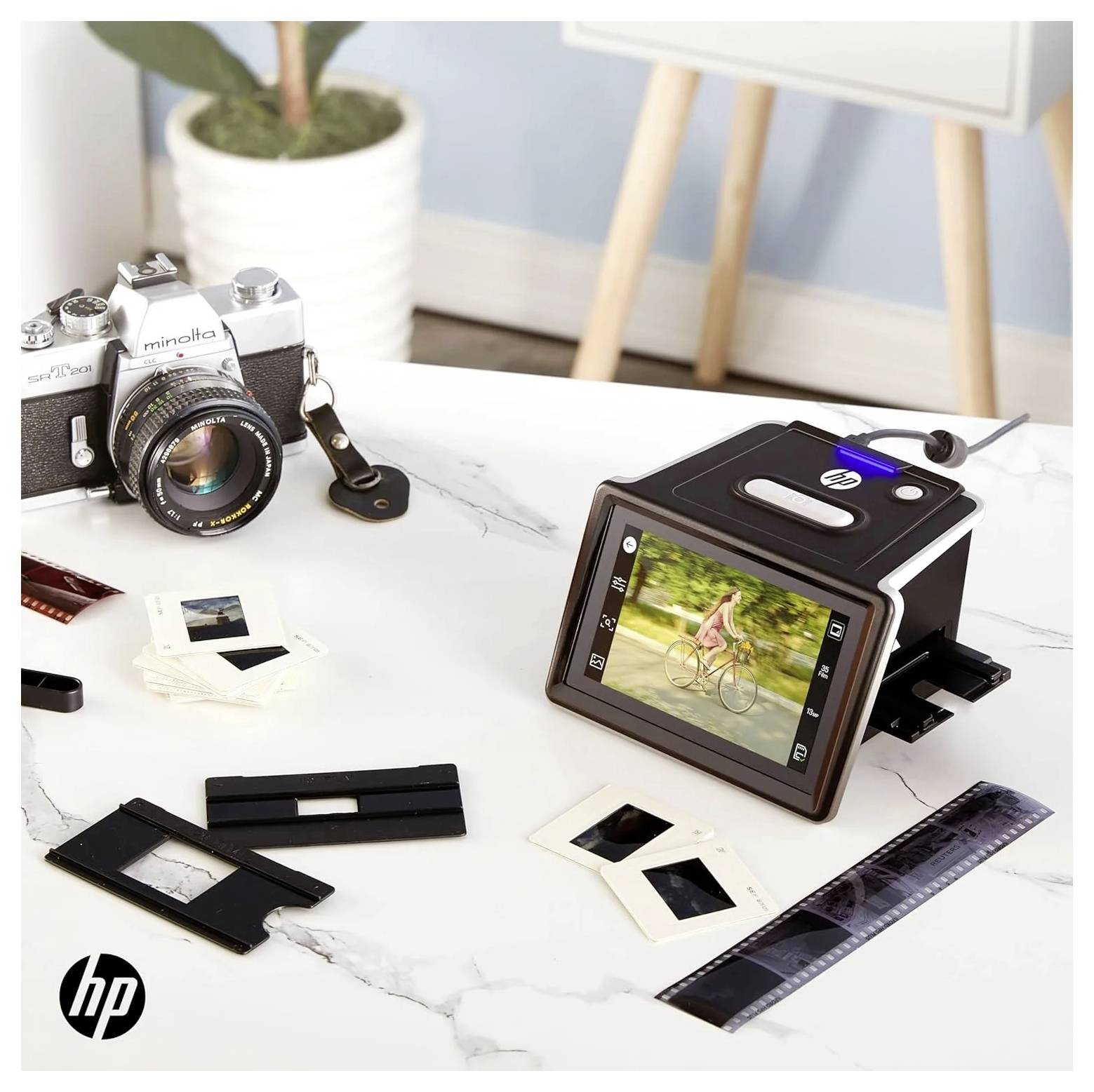 Rückansicht eines schwarzen ASUS TUF Gaming-Monitors mit robustem Ständer und subtlem Branding, entwickelt für immersive Gaming-Erlebnisse.