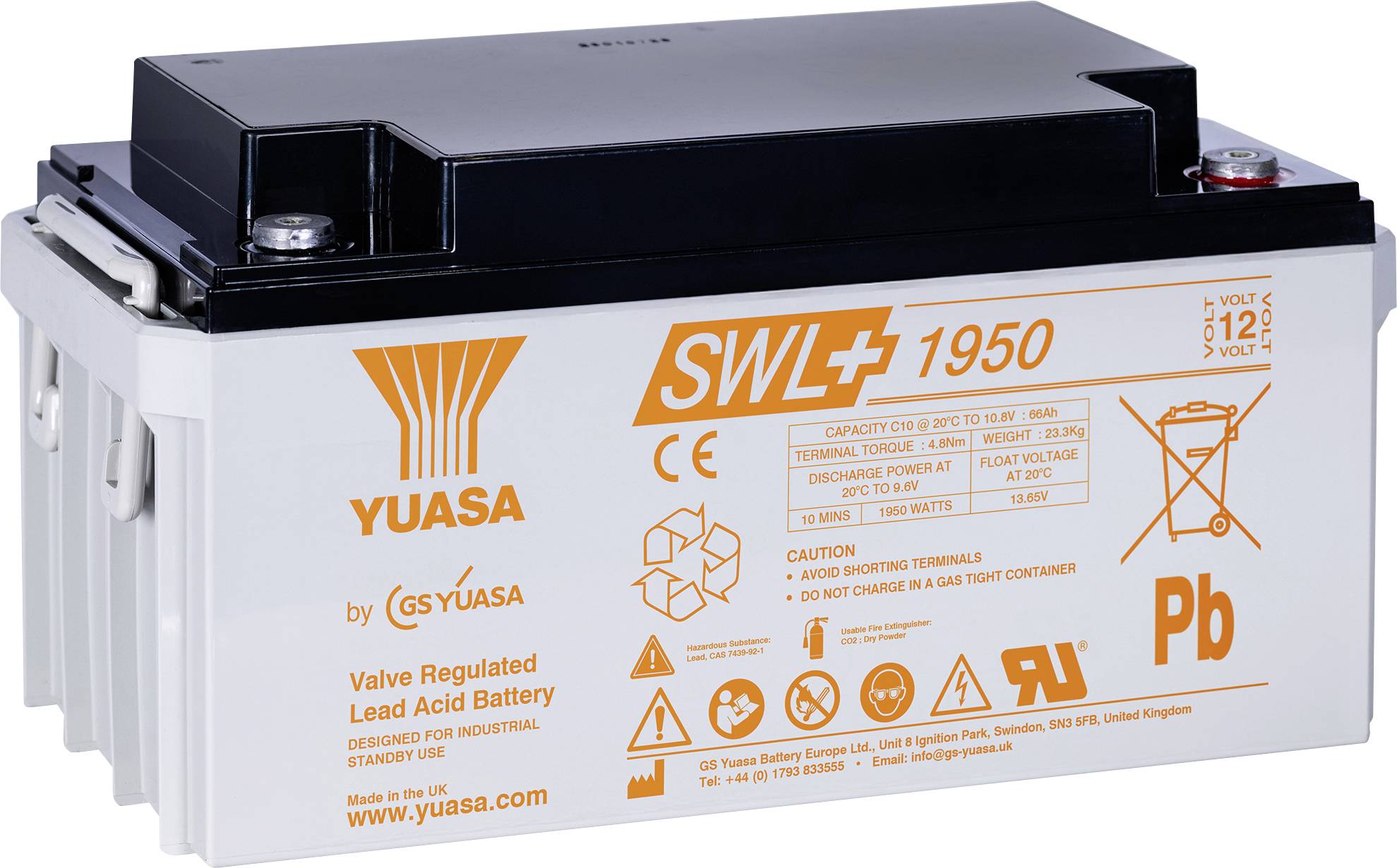 Eine weiß-schwarze Yuasa SWL 1950 Bleisäurebatterie. Das Etikett zeigt Sicherheitssymbole, Spannung (12V), Kapazität (51Ah) und Modellbranding.