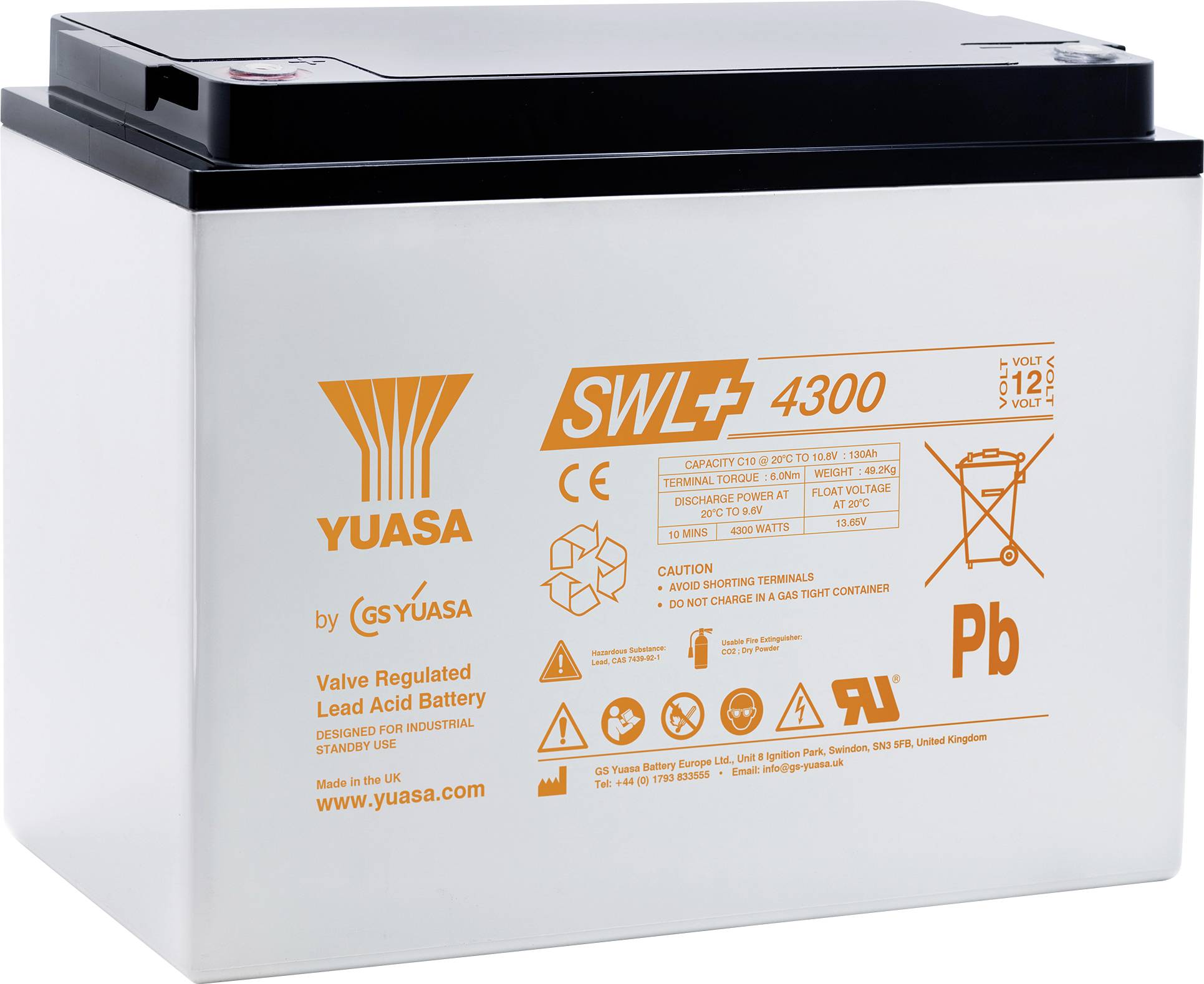Eine weiße Yuasa SWL 4300 ventilgeregelte Bleisäurebatterie mit orangefarbiger Beschriftung, zeigt Modelldetails, Sicherheitswarnungen und Recycling-Symbole.