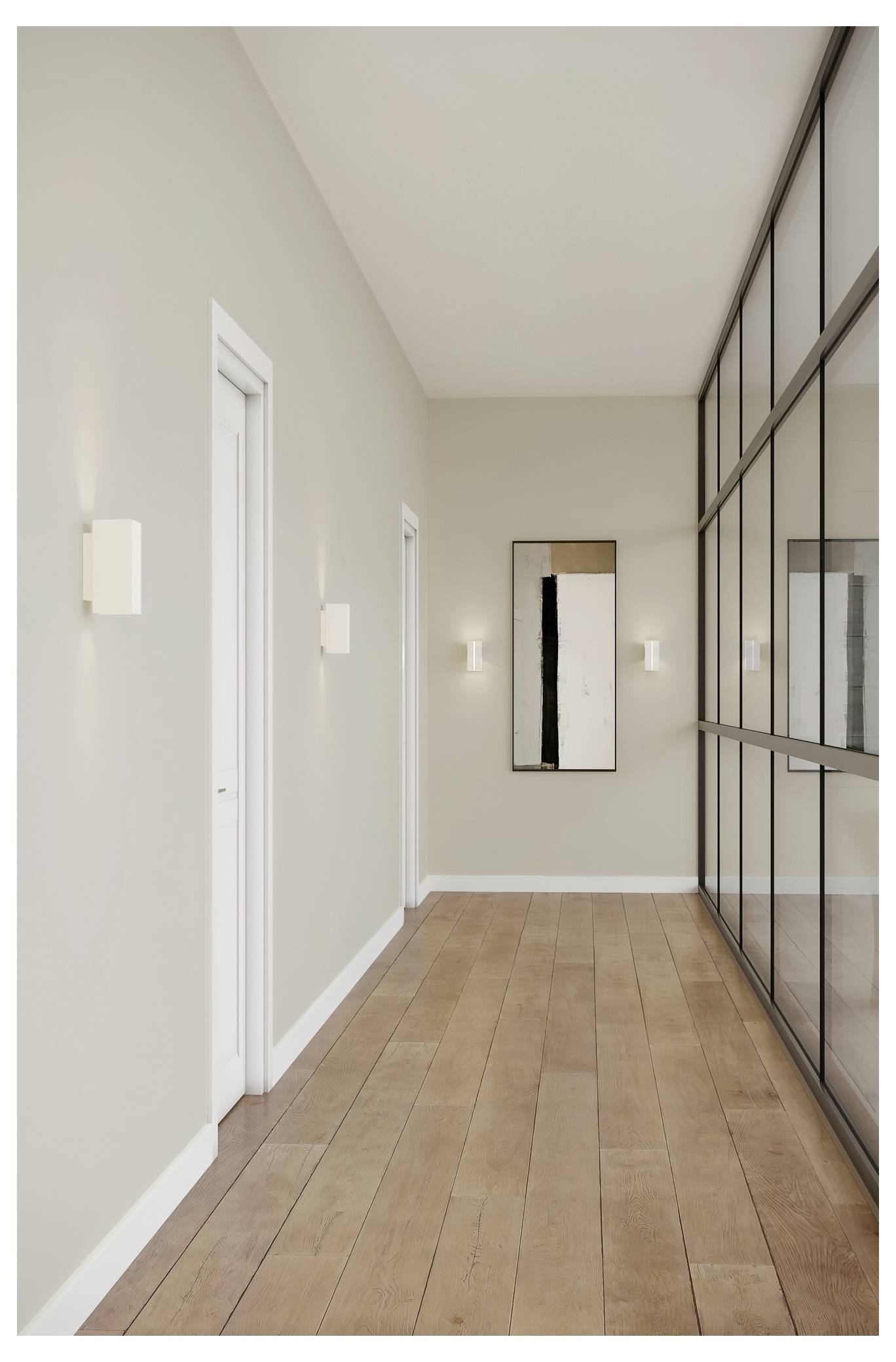 Ein minimalistischer Flur mit Holzböden, weißen Türen, einem großen Spiegel und einer Glastrennwand, die eine geräumige und moderne Atmosphäre schafft.