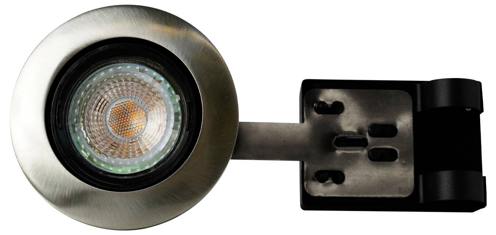 Eine runde metallische Leuchte mit einer schwarzen Befestigungshalterung, die eine klare Linse und eine LED-Glühbirne im Inneren aufweist.