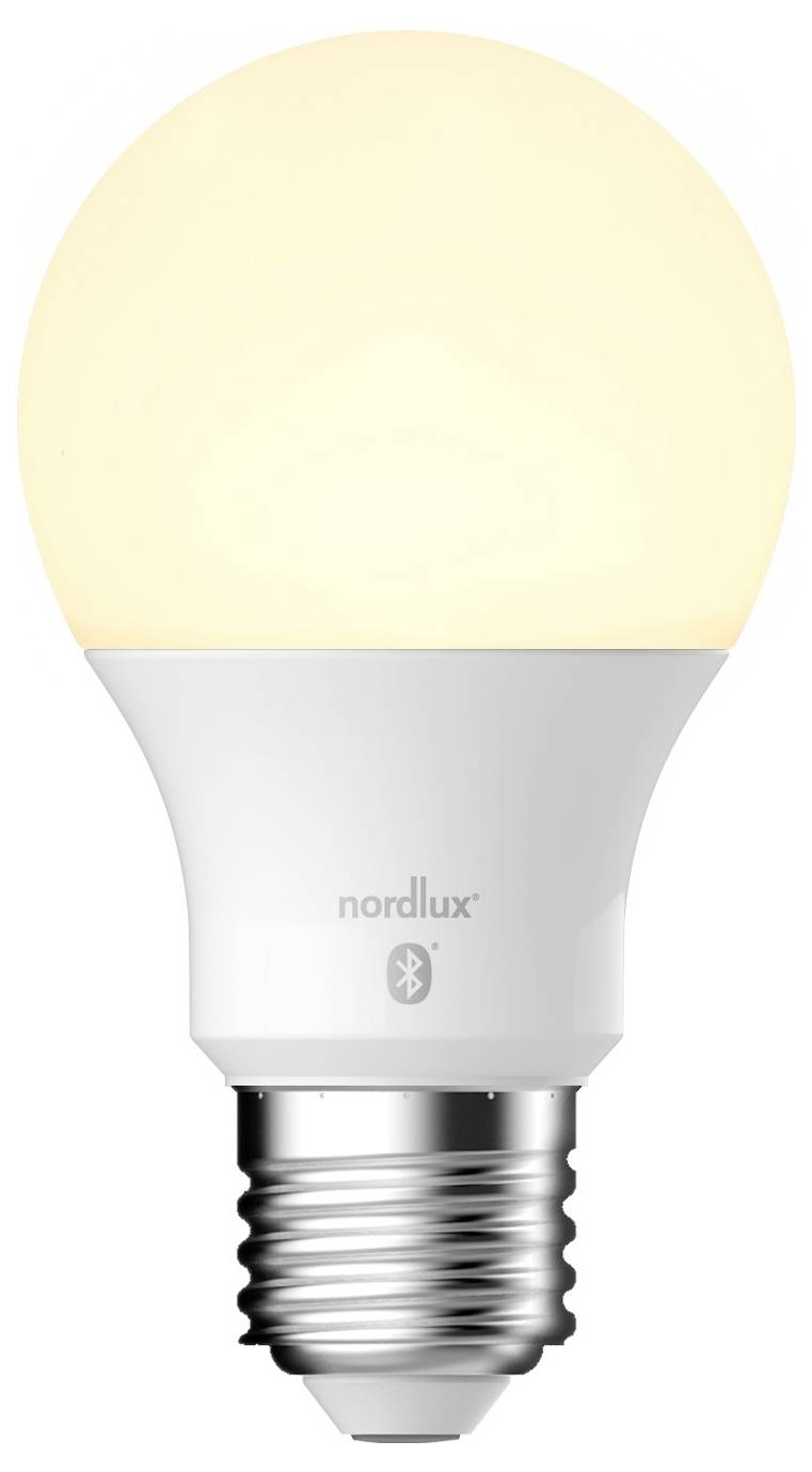 Eine runde LED-Glühbirne mit Schraubsockel, die warm leuchtet. Die Marke „nordlux" und das Bluetooth-Symbol sind auf dem Gehäuse der Glühbirne sichtbar.