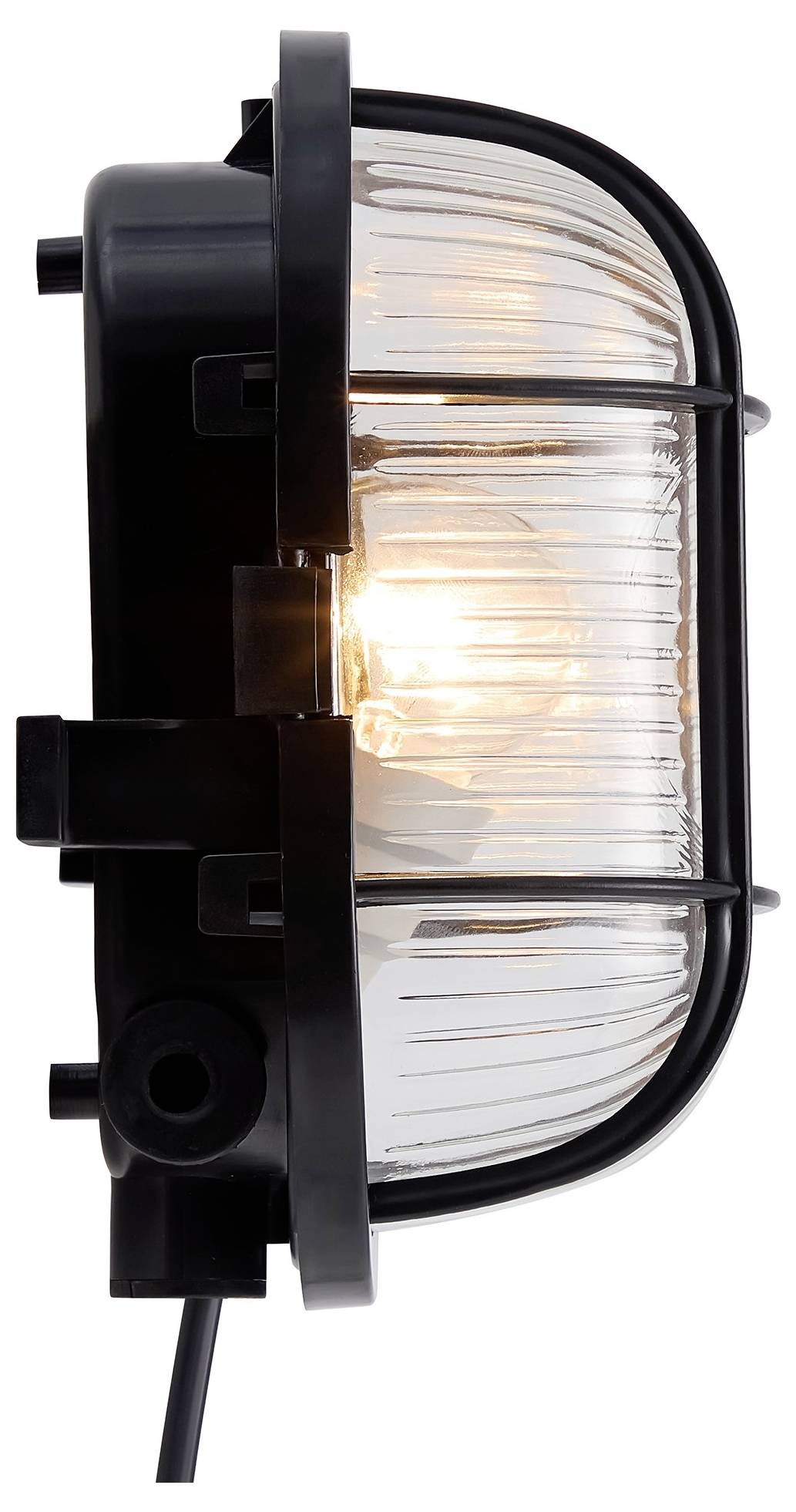 Eine Seitenansicht einer schwarzen industriellen Leuchte mit einer klaren gerillten Linse, die eine leuchtende Glühbirne im Inneren zeigt, vor weißem Hintergrund.