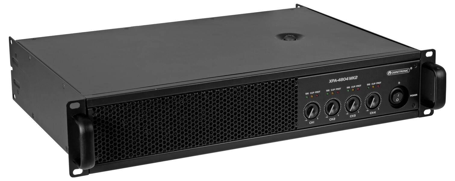 Audioverstärker mit vier Drehreglern auf der Frontplatte; Rackeinbau, schwarzes Metallgehäuse. Geeignet für den Einsatz in Soundsystemen.