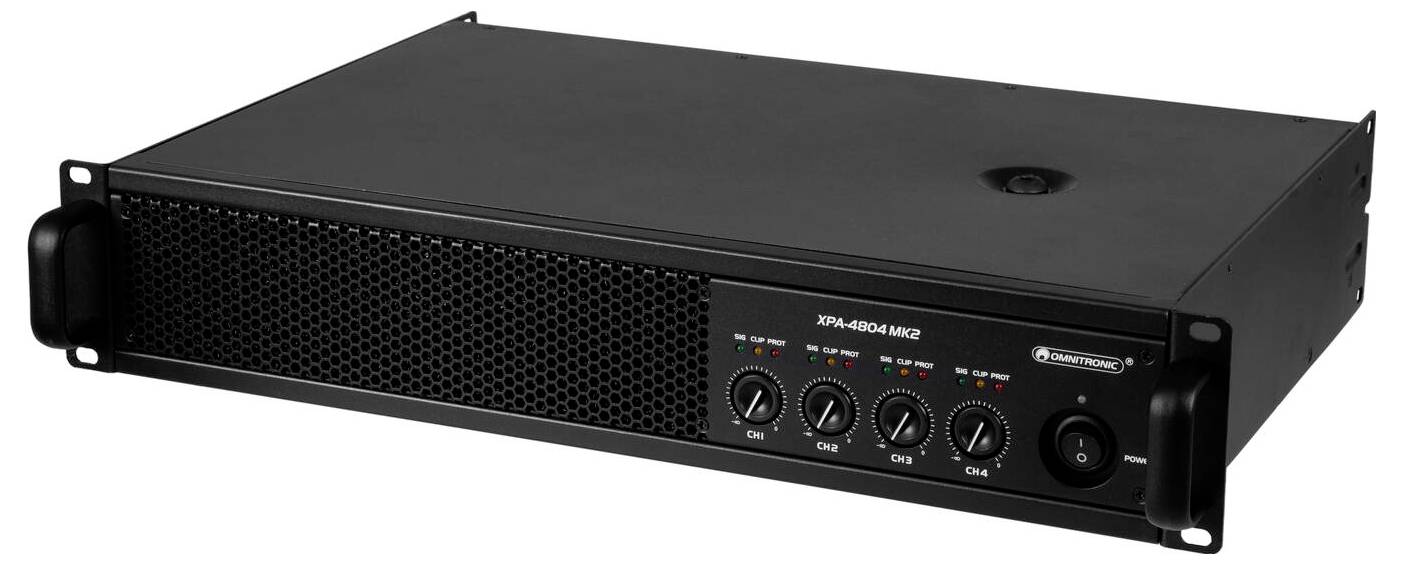 Ein weißer wandmontierter Lautsprecher mit Metallgitterabdeckung und einer Halterung zur Winkelverstellung, entwickelt für Audio-Nutzung in Innen- oder Außenbereichen.