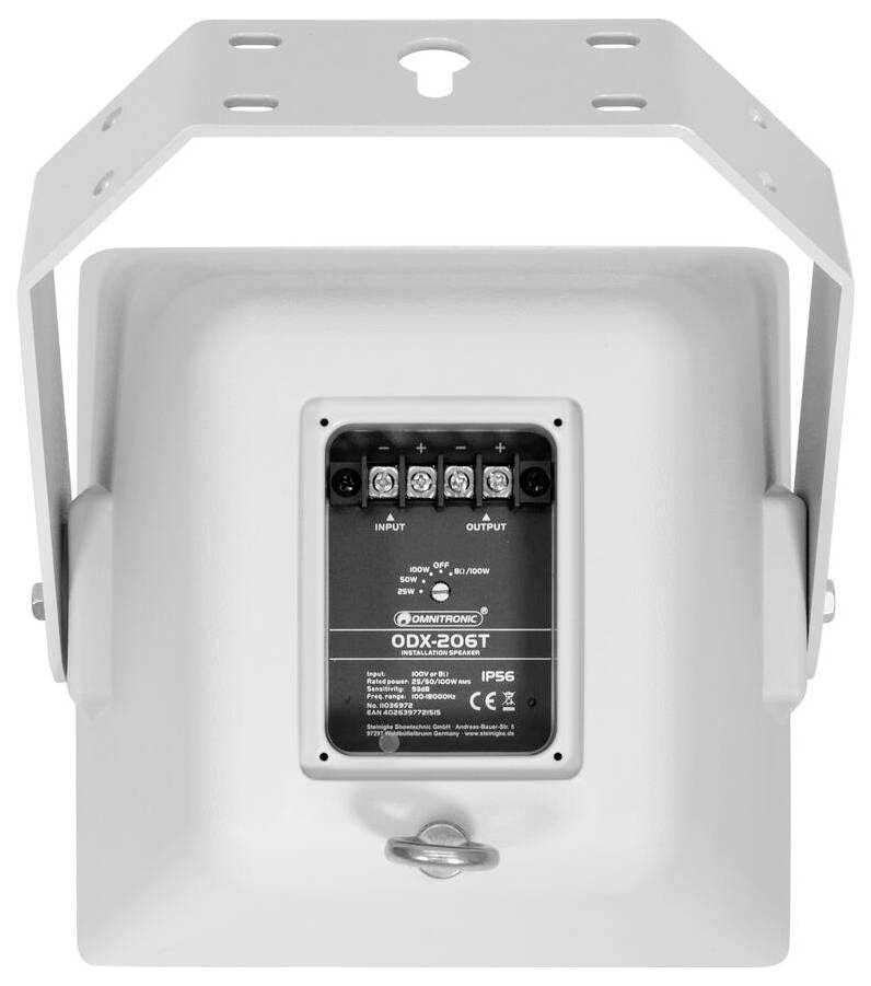 Ein quadratisches weißes elektrisches Gerät mit einer Ein- und Ausgangsklemmenleiste in der Mitte. Es hat eine Montageklammer oben angebracht.