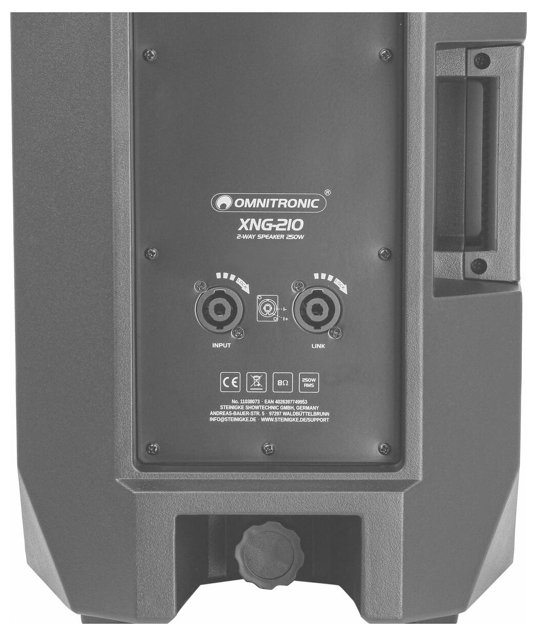Das Rückpanel eines 'OMNITRONIC XNG-210'-Lautsprechers mit Ein- und Verbindungsanschlüssen, Modelldetails und Griff auf der rechten Seite.
