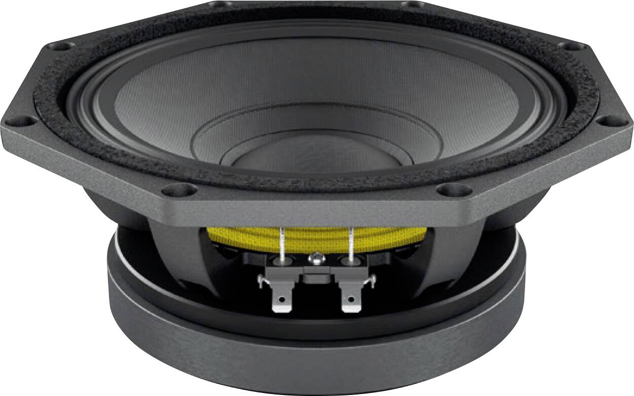 Ein Nahaufnahmebild eines schwarzen Lautsprechers mit einem sechseckigen Rahmen, das sein Design und die elektronischen Anschlüsse darunter widerspiegelt.