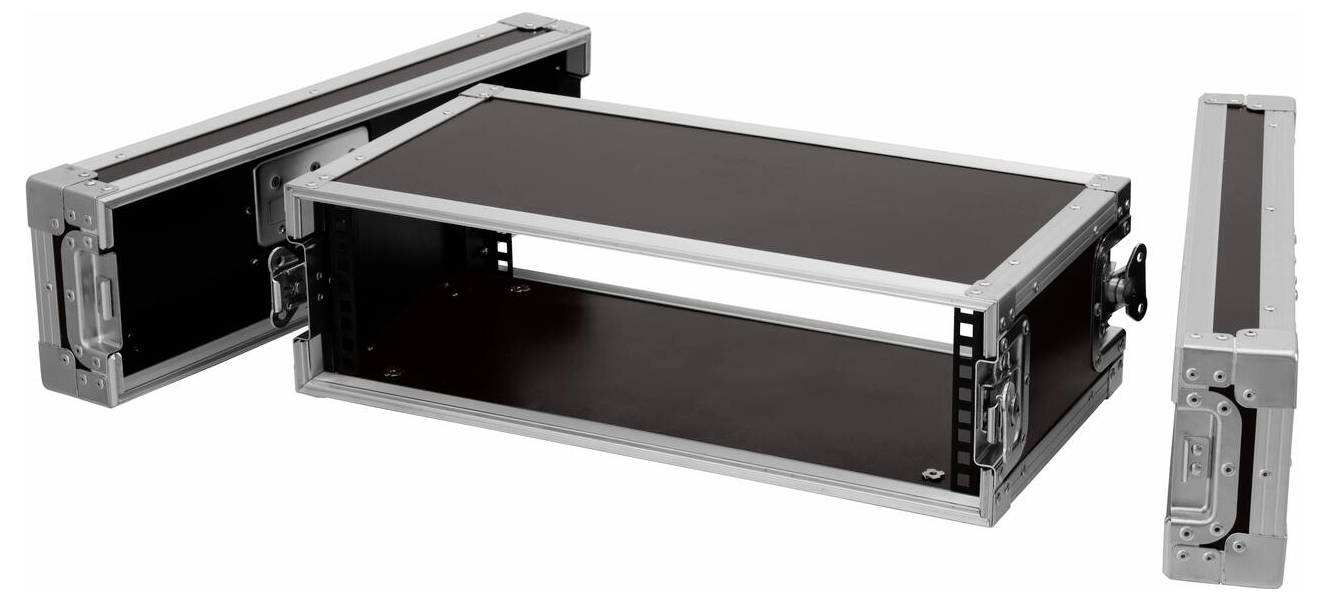 Ein schwarzes und silbernes Metallrahmen-Transportkofferset mit abgenommenen Schutzdeckeln, konzipiert für den sicheren Transport von Audio- oder Elektronikausrüstung.