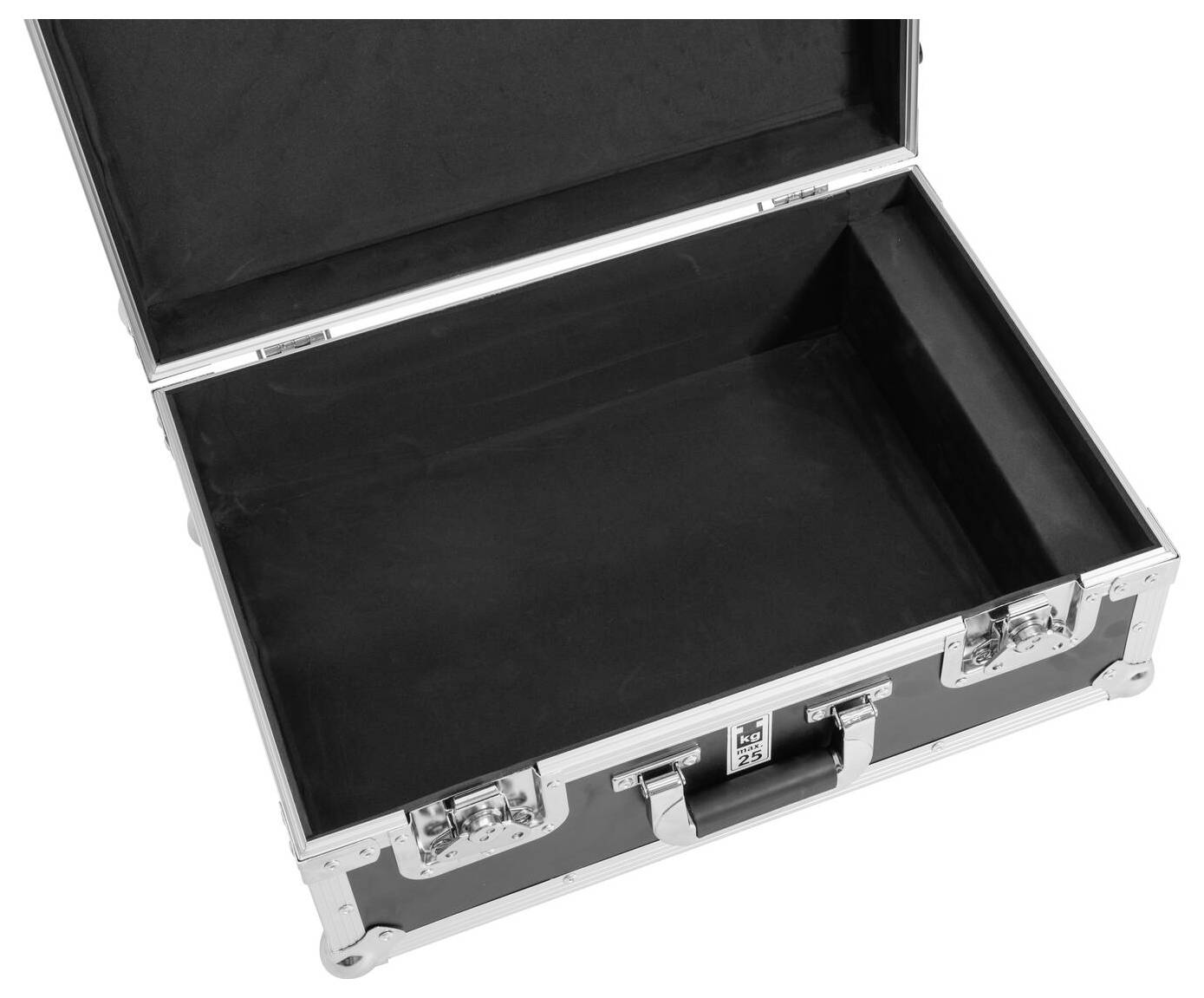 Ein offener schwarzer Aktenkoffer mit Metallkanten, der ein leeres Inneres zeigt. Der Aktenkoffer ist in einem Winkel positioniert, der Deckel weit offen.