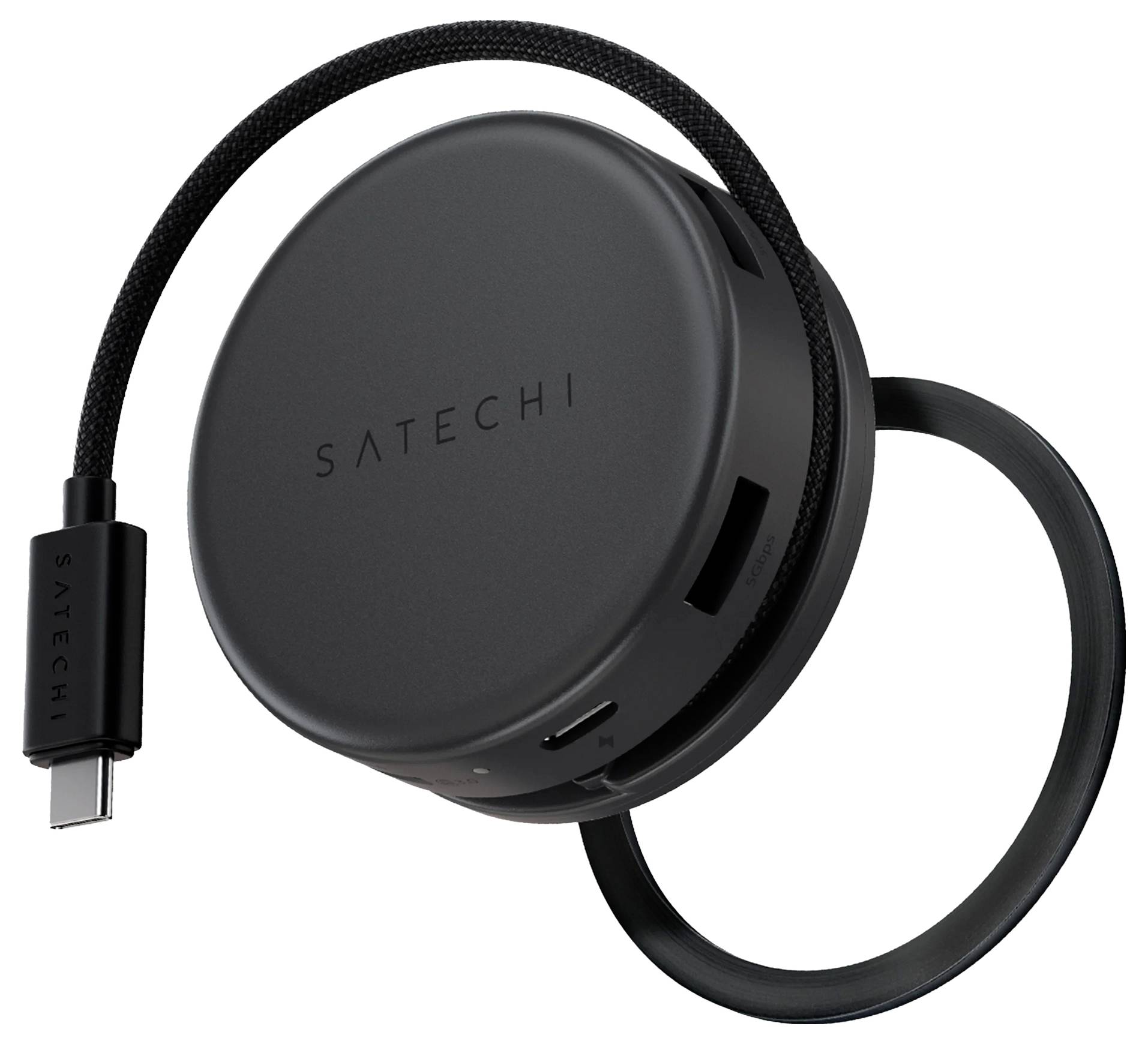 Ein rundes, schwarzes USB-C-Hub mit mehreren Anschlüssen, einschließlich USB und HDMI, mit der Marke „Satechi