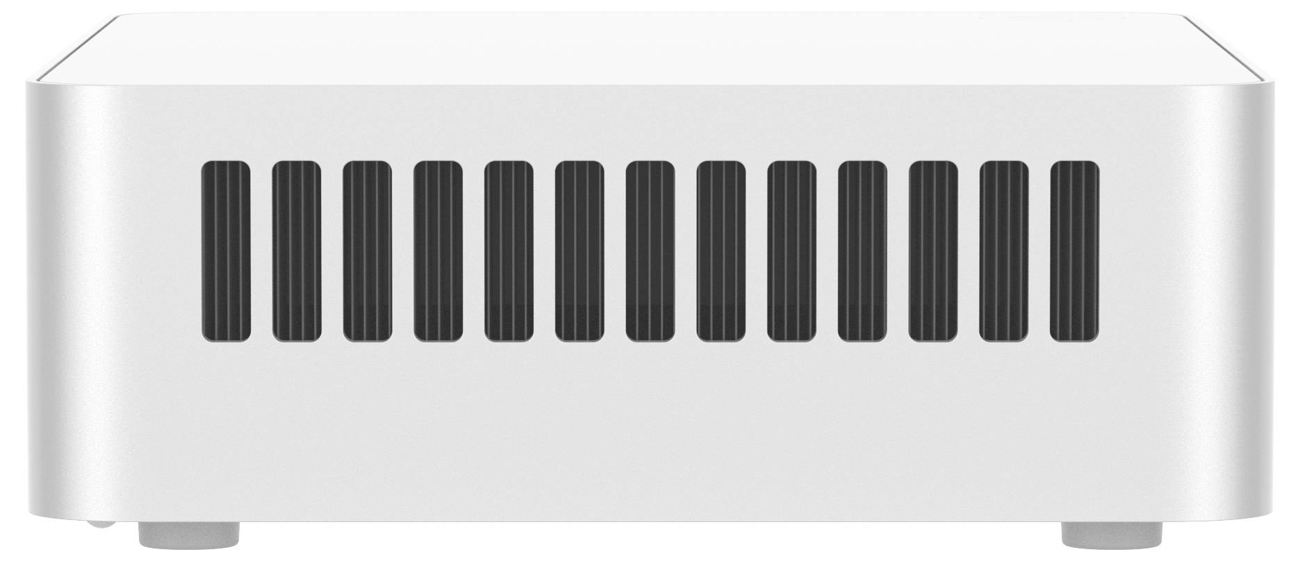 Eine schlanke, silberfarbene Computereinheit mit vertikalen schwarzen Belüftungsschlitzen auf ihrer Frontplatte, die auf einer ebenen Oberfläche sitzt.