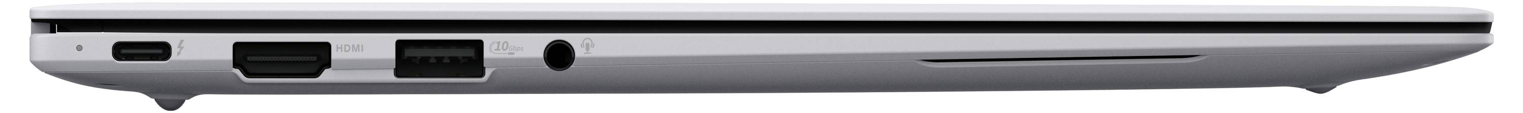 Seitenansicht eines geschlossenen silbernen Laptops mit Anschlüssen auf der linken Seite und einer kleinen Nut in der Nähe der Vorderkante.