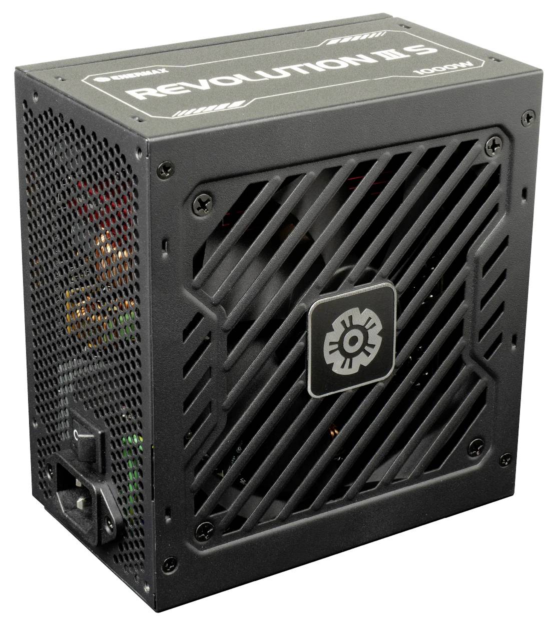 Weiße ASRock-Hauptplatine mit Sockel, RAM-Steckplätzen, Kühlkörpern und PCIe-Erweiterungssteckplätzen, gekennzeichnet mit „Challenger