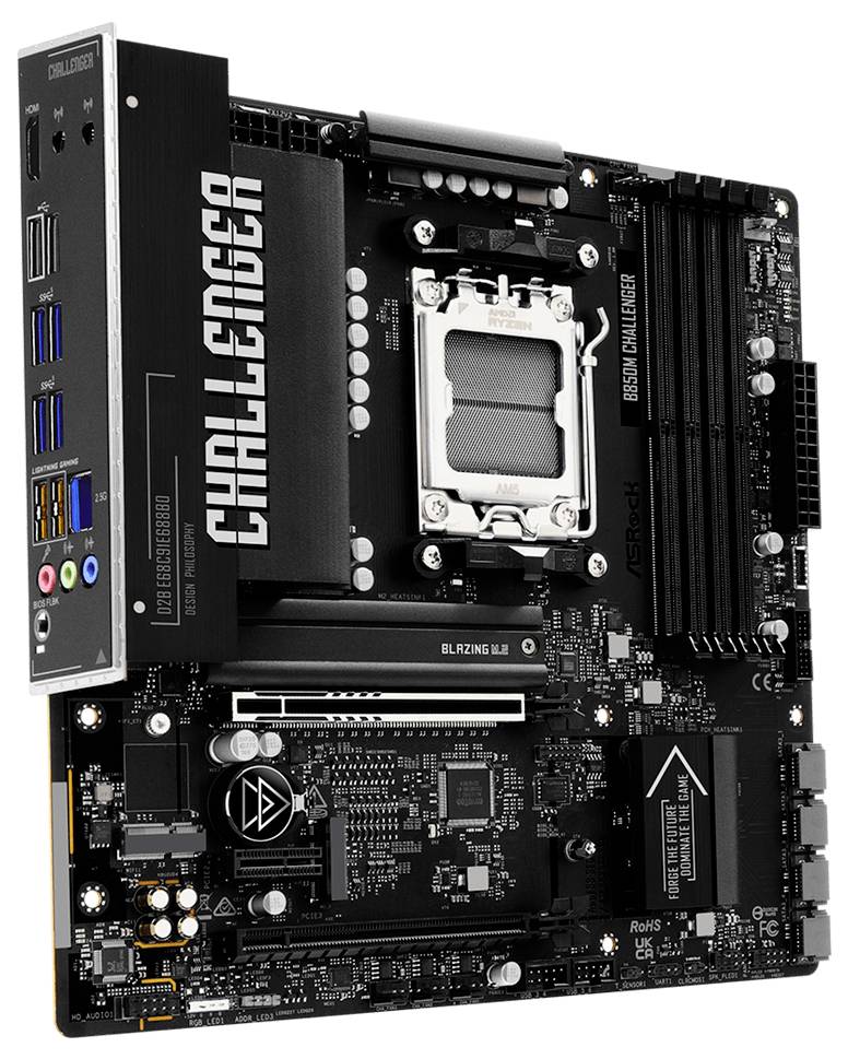 ASRock X670E CHALLENGER Motherboard mit AMD Ryzen CPU-Sockel, RAM-Steckplätze, PCIe-Steckplätze und rückseitige I/O-Anschlüsse