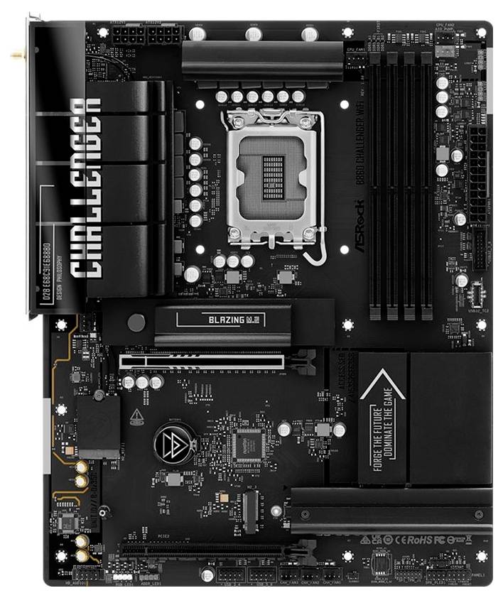 Ein schwarzes ASRock-Motherboard mit einem silbernen Kühlkörper mit der Aufschrift „CHALLENGER