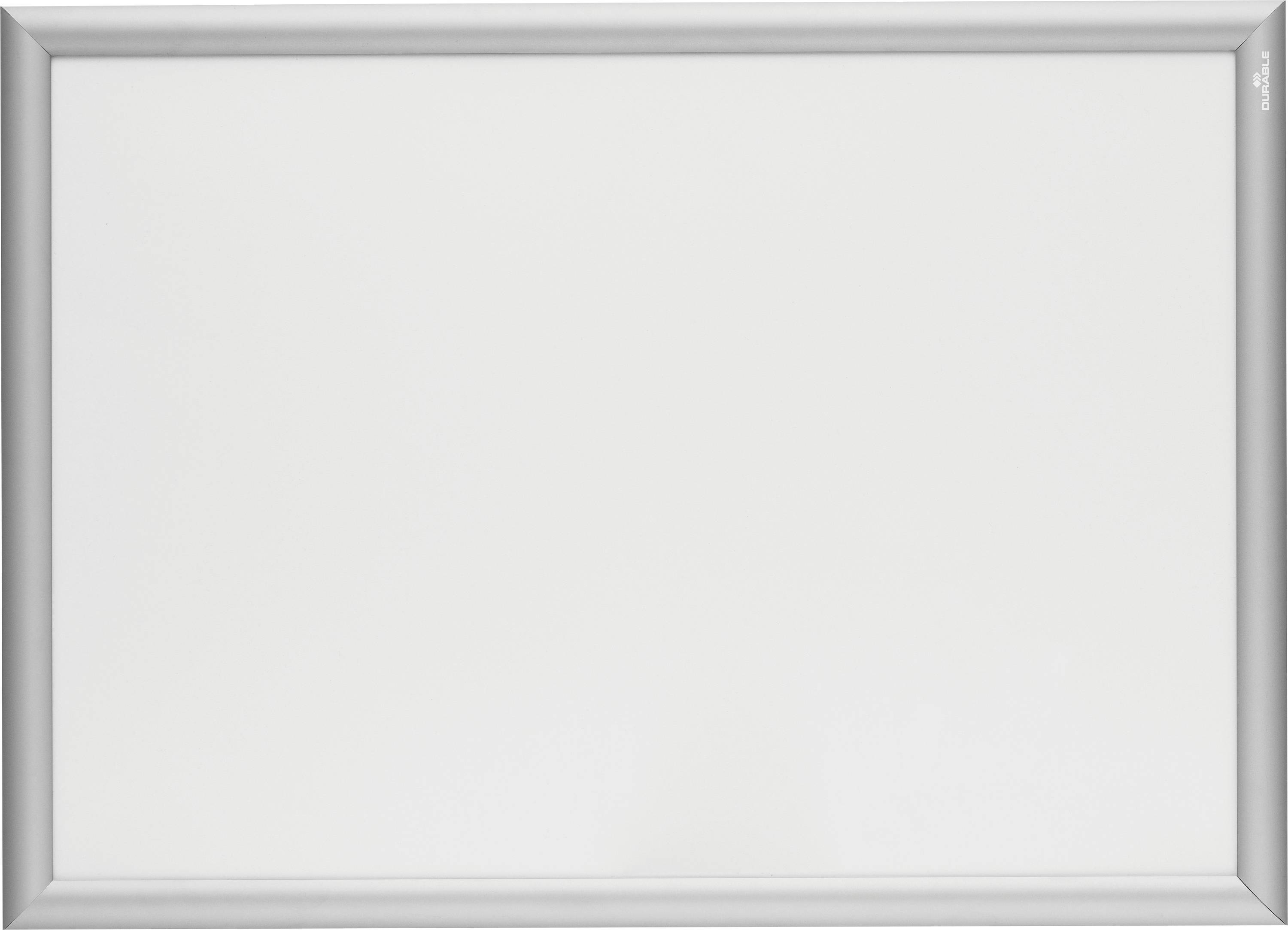 Ein einfaches Whiteboard mit silbernem Rahmen, das zum Schreiben oder Präsentieren von Informationen verwendet wird.