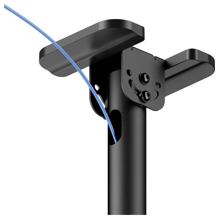 Schwarze Kabelführungsklammer mit zwei horizontalen Schlitzen und einem Loch zum Verlegen eines blauen Kabels.