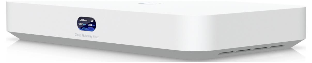 Ein Computerlüfter mit mehrfarbigen LED-Leuchten, die ein lebendiges Regenbogenlicht ausstrahlen, in einem schwarzen, kantigem Rahmen untergebracht.