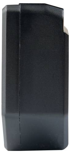 Ein schwarzes rechteckiges Akkupack mit glatter Oberfläche, von der Seite betrachtet, geeignet für elektronische Geräte.