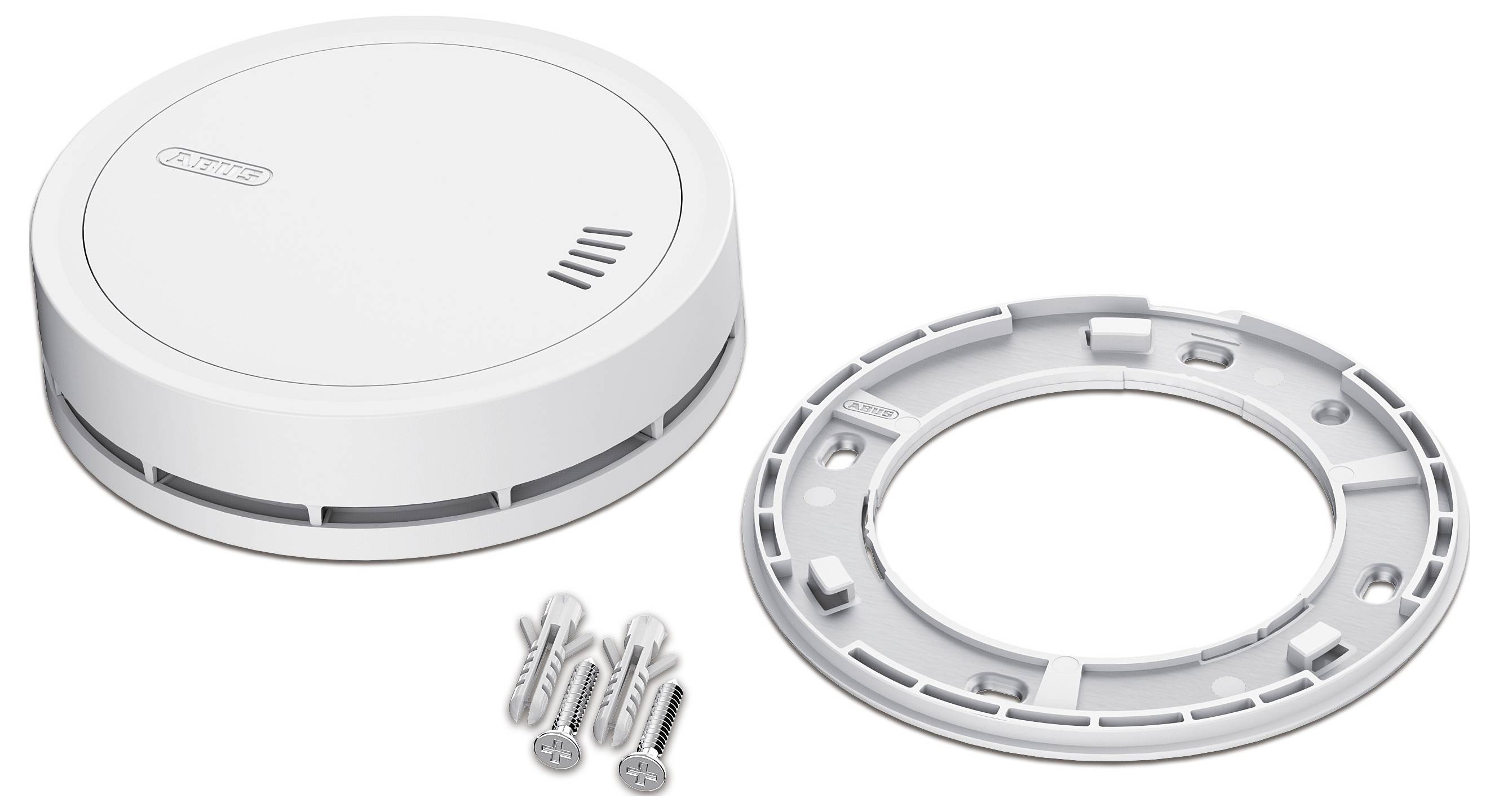 Ein Rauchmelder mit abgeschraubtem Deckel, Montageklammer und daneben liegende Schrauben, bereit zur Installation.