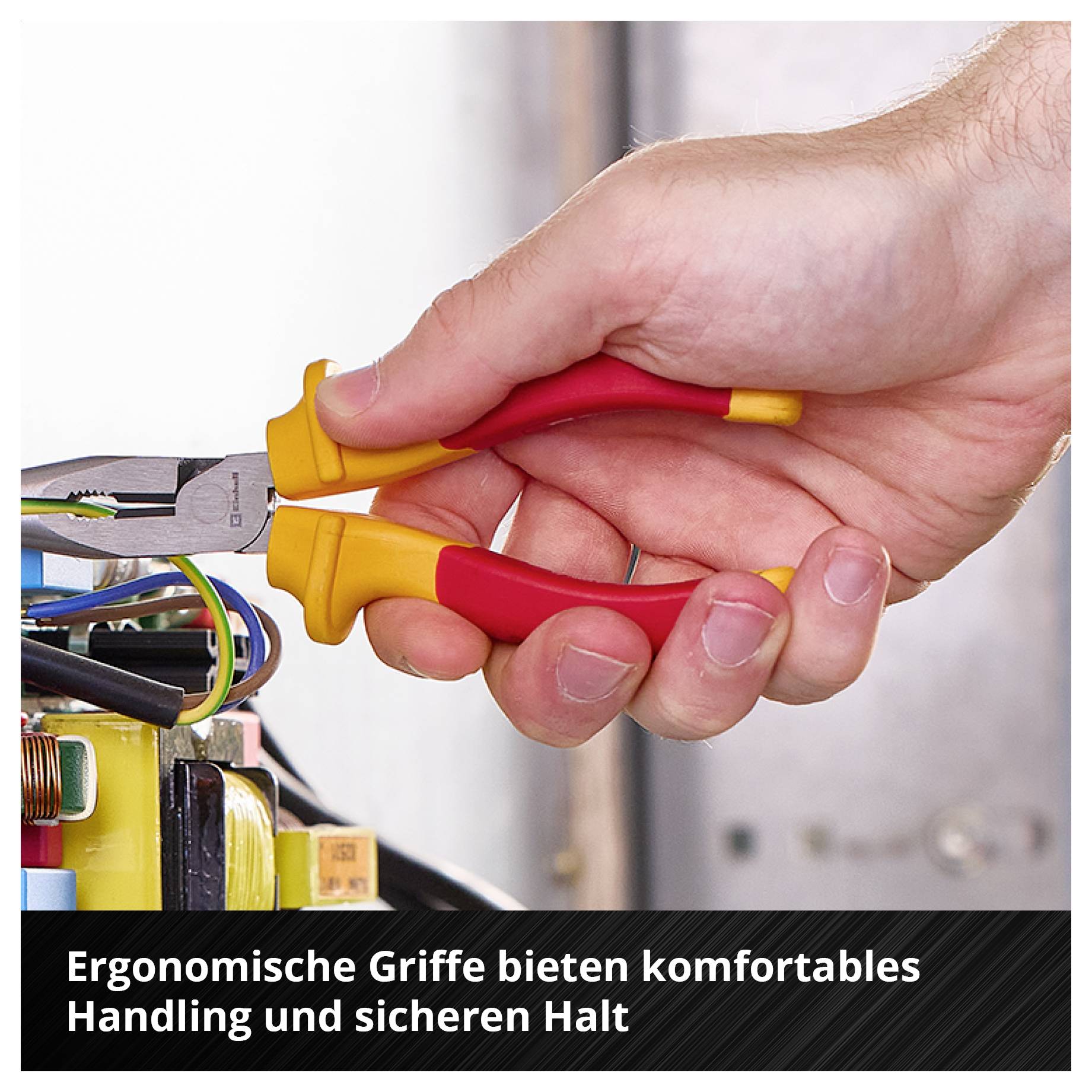 Hand mit Zange greift an farbcodierten Kabeln; unten steht: 'Ergonomische Griffe bieten komfortables Handling und sicheren Halt'.