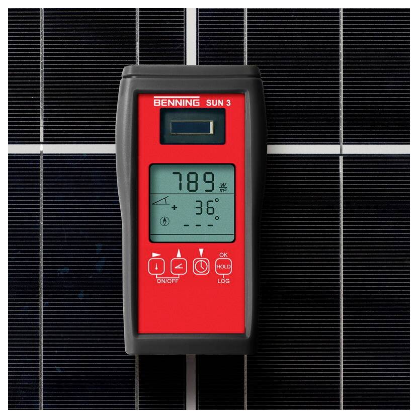 Ein Solarradiometer zeigt „789 W/m² und 36°
