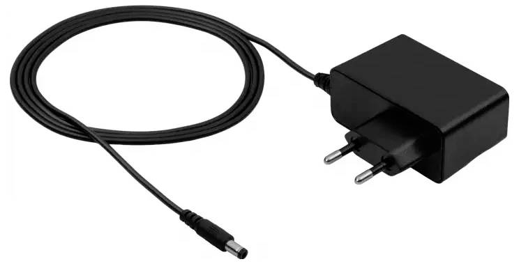 Schwarzer Stromadapter mit langem Kabel und zwei runden Stiften, geeignet zum Aufladen elektronischer Geräte.