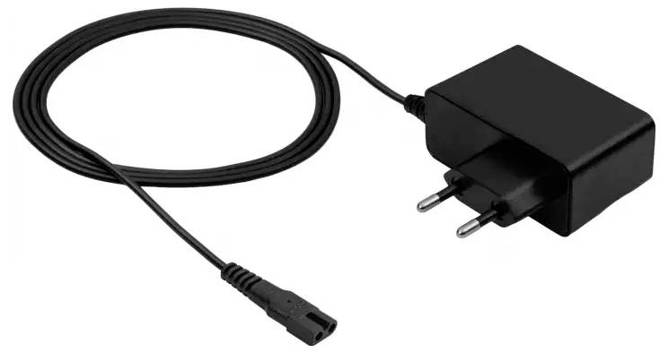 Ein schwarzer rechteckiger Stromadapter mit zwei abgerundeten Stiften und einem angebrachten langen schwarzen Kabel.