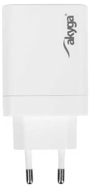 Weißer europäischer Steckeradapter mit 