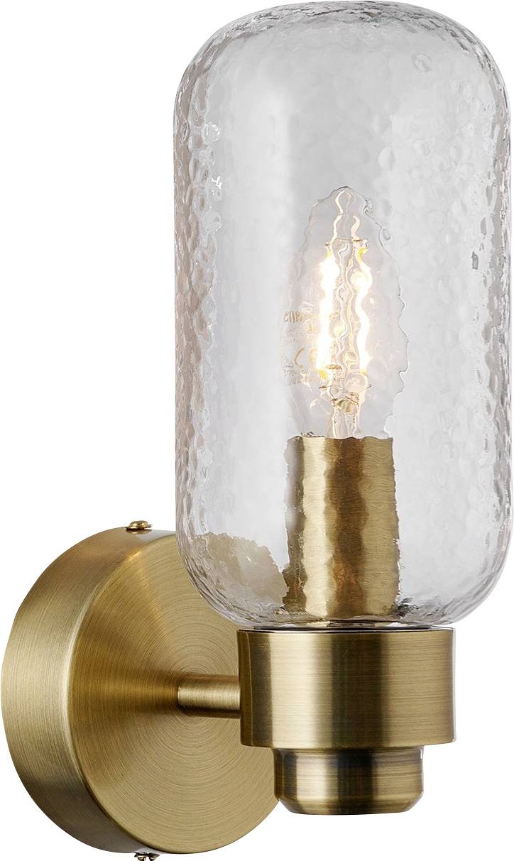 Eine Messingwandleuchte mit getöntem Glashirm, die eine sichtbare Glühwendel-Birne zeigt, sorgt für Ambientelicht.