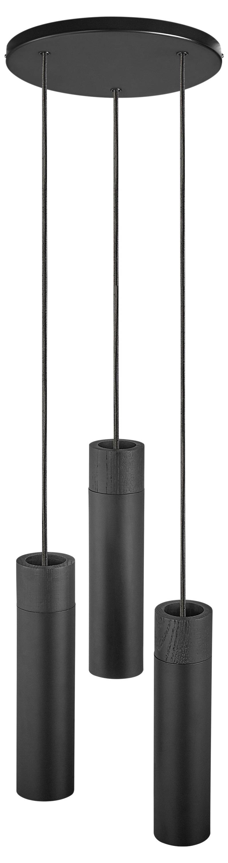 Schwarze zylindrische Pendelleuchte mit drei hängenden Rohren, modernes Design, jede von einer runden Deckenmontage aufgehängt.