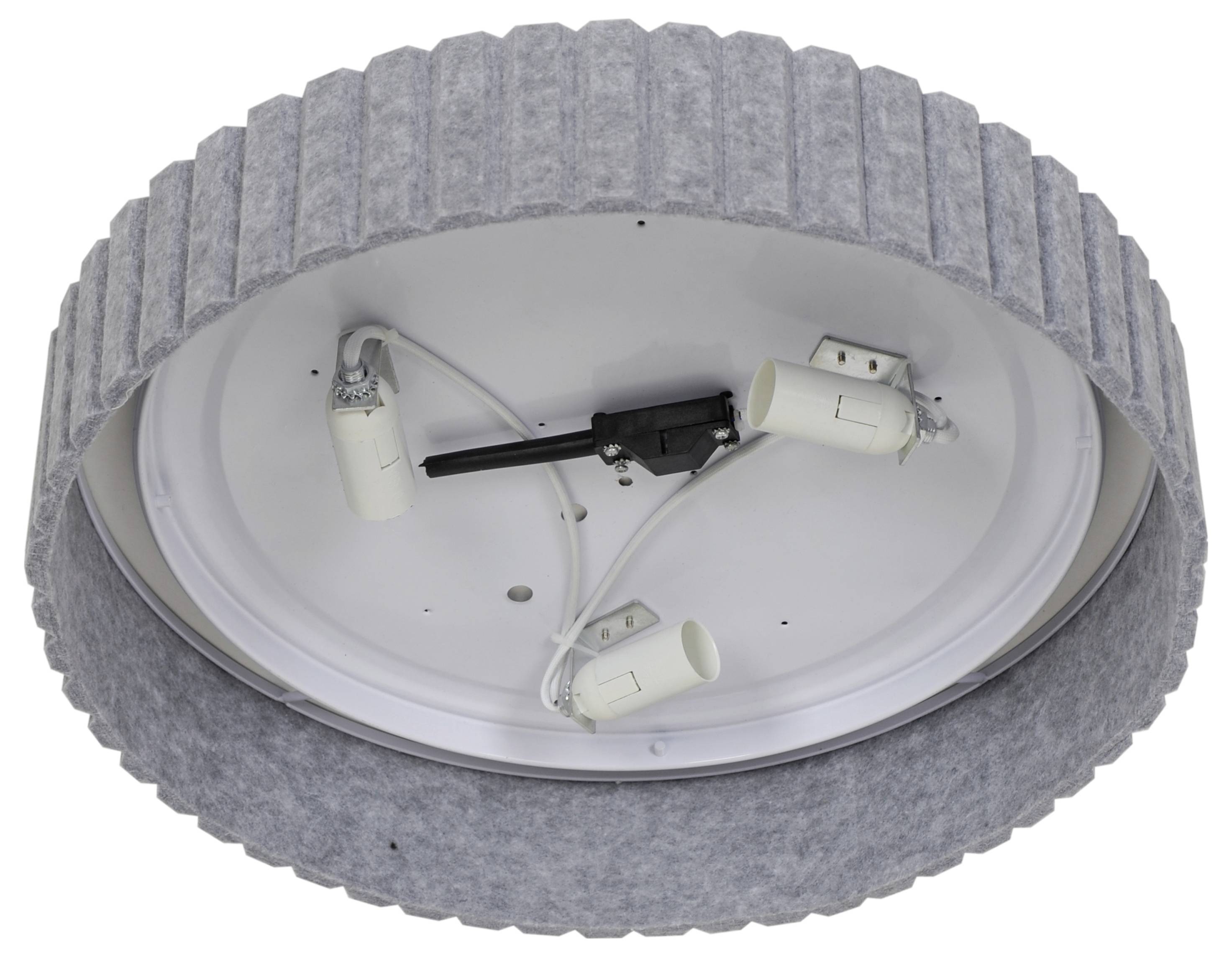 Deckenmontiertete runde Leuchte mit grauer Filzaußenseite und drei verstellbaren weißen Lampenfassungen innen auf weißer Basis.