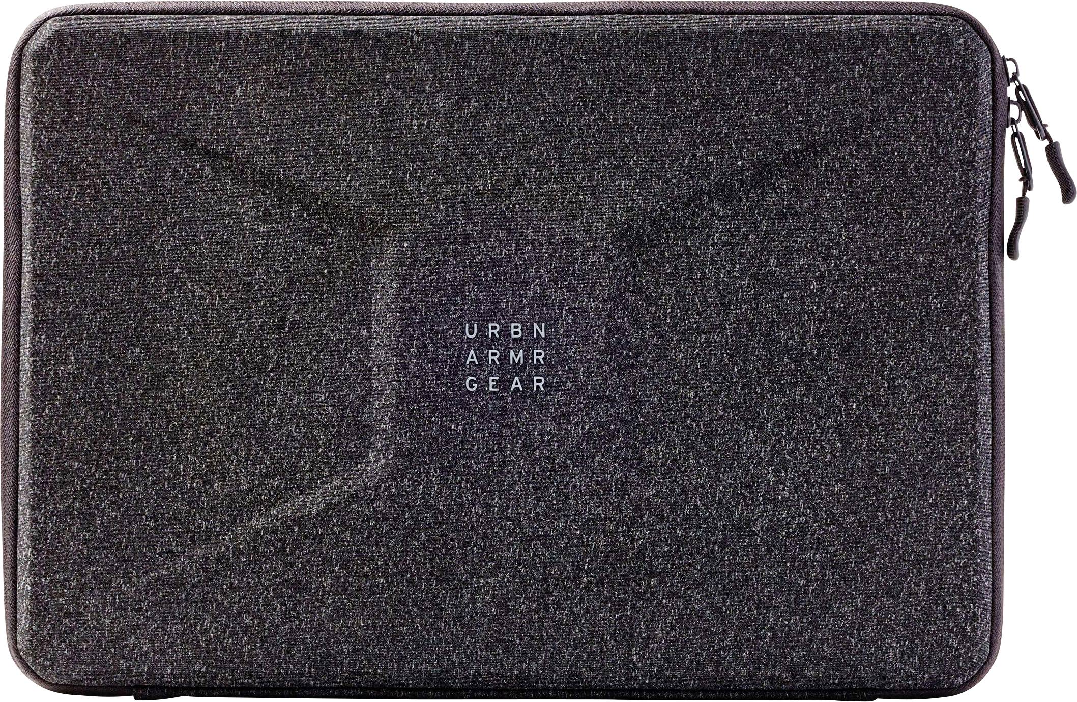 Eine schwarze rechteckige Laptop-Schutzhülle mit strukturierter Oberfläche und Reißverschluss. In der Mitte befindet sich der Text 