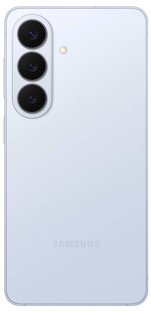 Ein hellblaues Smartphone mit drei vertikal auf der linken Seite angeordneten rückwärtigen Kameras. Der Markenname „Samsung