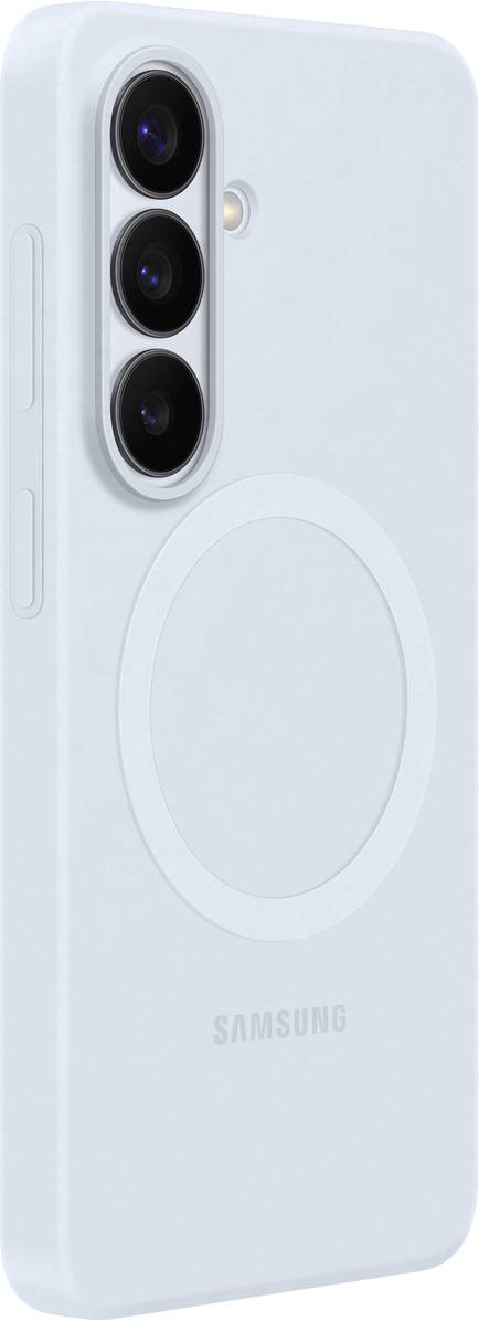 Ein weißes Smartphone mit drei rückwärtigen Kameras und einem kreisförmigen magnetischen Bereich, von hinten betrachtet, zeigt das Samsung-Logo.