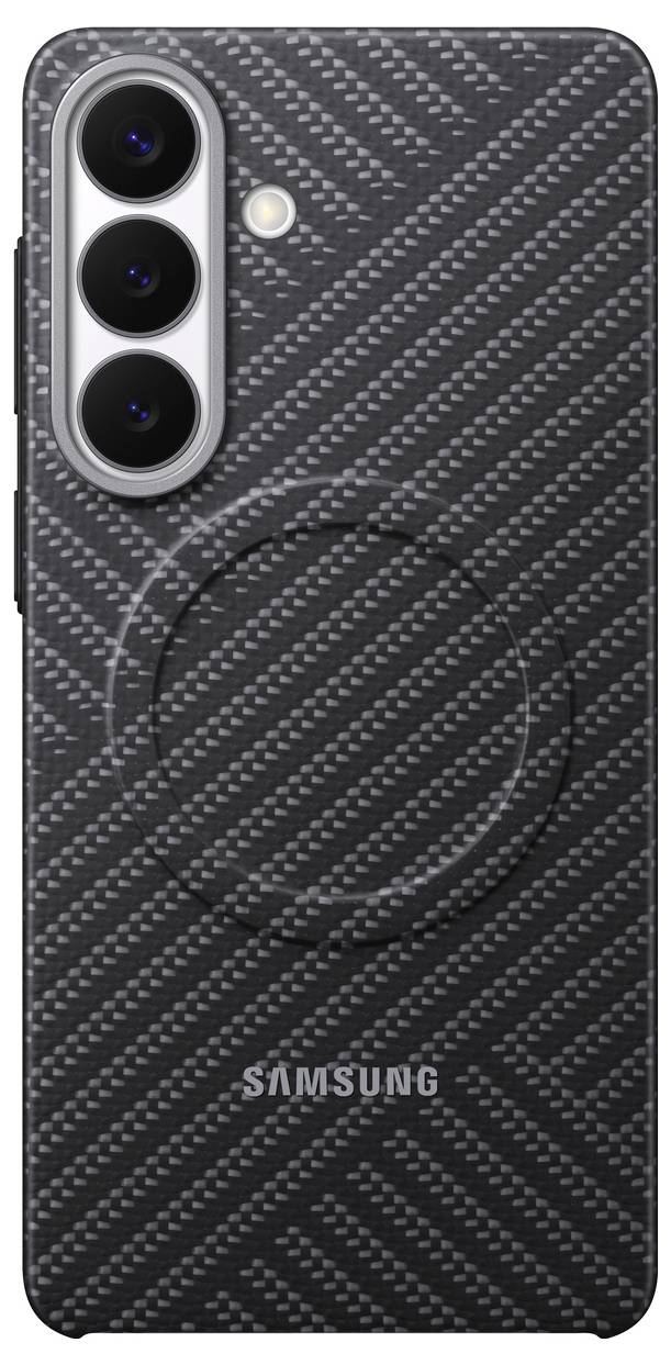 Samsung-Smartphone mit einer strukturierten, dunkelgrauen Kohlefaser-Muster-Hülle, die drei Kameraobjektive und das Samsung-Logo am unteren Ende aufweist.