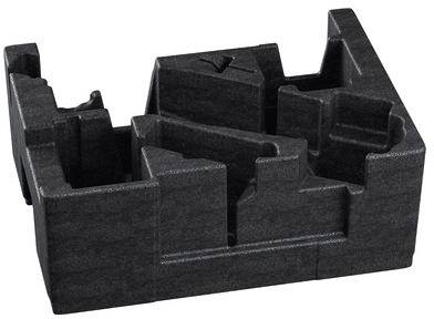 Schwarze Schaumstoff-Verpackungseinsatz mit mehreren Fächern und Rippen, entwickelt um Ausrüstung während des Transports sicher zu halten und zu schützen.